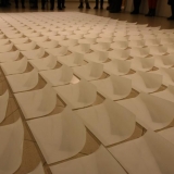 Dalia Truskaitė. Nepasakyti. 2017. Lenktas, matintas stiklas. Ingridos Mockutės-Pocienės nuotr.