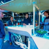 Grupinis projektas „Gostro“ – elektrinis dviratis, skirtas versliems restoranams, siekiantiems reklamuotis už įmonės ribų. Mobilus dviračio kompleksas leidžia lengvai pakeisti lokacijos vietą, pritaikytas įvairioms gamtinėms sąlygoms, o virtuvės įranga ir dizainas sudaro sąlygas higieniškai gaminti aukštos kokybės maistą bei aptarnauti klientus. Asmeninio archyvo nuotr.