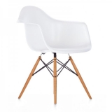 10-the-eames-plastic-side-chair-dsw