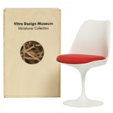 13-eero-saarinen-tulip-chair-xl3