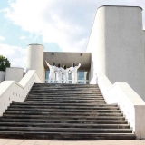 coolturistes_laiptais-aukstyn-arba-santuokos-internacionalas_upstairs-or