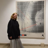 Menininkė Inga Likšaitė ir jos kūrinys „Body Of Work“. Ingridos Mockutės-Pocienės nuotr.