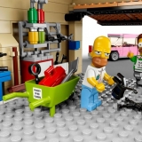 8-highres_simpsons_d2c_garage