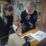 Kūrybinėse grafikos dirbtuvėse „Now Art. Atgimimas“ su menininke Živile Minkute. Agnės Tumšienės nuotr.