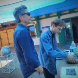 Kūrybinėse grafikos dirbtuvėse „Now Art. Atgimimas“ su menininku Jonu Vaikšnoru. Agnės Tumšienės nuotr.