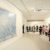 Kairėje: Eglė Ridikaitė. Dievo spalva V. 2004-2006 m. Donato Bielkausko nuotr.