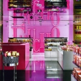 7_retail_bright_theredlist