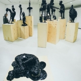 Tado Vosyliaus parodos „T.V. Vol.2: paminklai“ fragmentas. Donato Bielkausko nuotr.