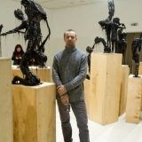 Tadas Vosylius ir jo parodos „T.V. Vol.2: paminklai“ fragmentas. Nerijaus Jankausko nuotr.