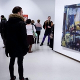 Dešinėje: Virginijus Viningas, „Interjeras“, aliejus, drobė, 170x120 cm, 1997 m. Nerijaus Jankausko nuotr.